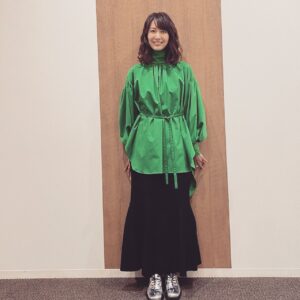 Yôko Moriguchi Instagram - .
.
わわわわわ💦
昨日の  朝メシまで。
ご覧になってくださった方
ありがとうございました〜。
あたくし、告知しそびれておりました😭
とても楽しい番組で、個人的にもよく拝見しているので、観ていただきたかった(泣)
是非TVerの見逃し配信でご覧いただけましたら嬉しいです。
.
#朝メシまで 
.
ブラウス
@lephil_official

アクセサリー
@blanciris_official
靴
@manacraftshoes