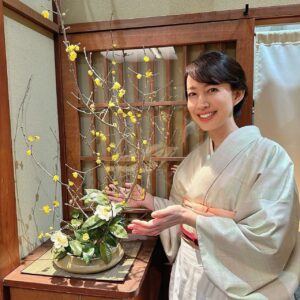 Yôko Moriguchi Instagram - .
.
水曜日は 相棒の日

本日のお花も綺麗✨
こてまり でお待ちしていますね♪
.
@aibou_official 
#こてまり
#いつも素敵なお花をありがとうございます
#そして
#加治将樹 ♡