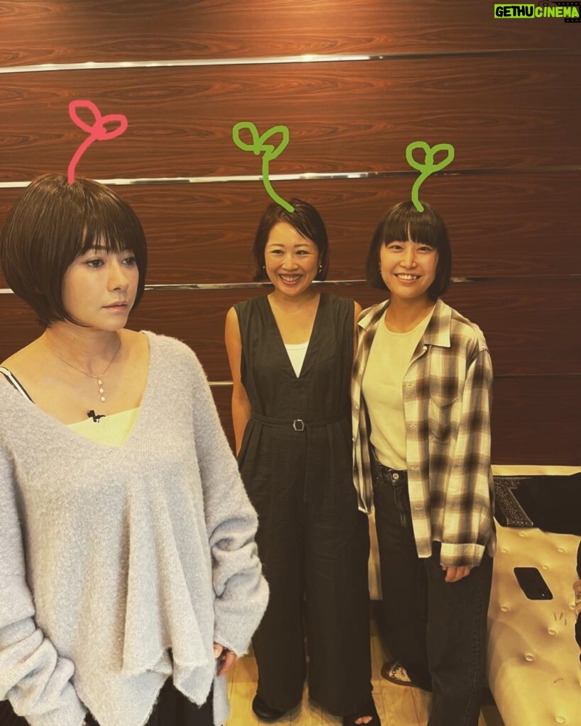 Yoko Maki Instagram - 一緒に写真とろー♡って言ったのに、 遠近法使われて、突然視界から2人がいなくなった赤ピクミン