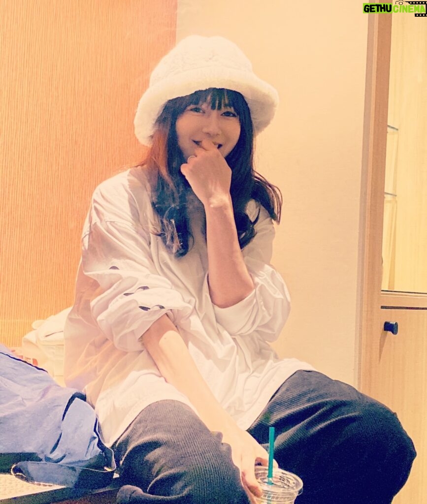Yoko Maki Instagram - こーゆう時間になんか目が覚めて突撃インライとかするから見る人少ないのかなw