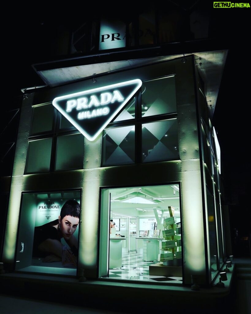 Yoko Maki Instagram - 昨日、PRADA beautyへお邪魔しました^_^ 香りは大好きなので欲しい香りが沢山❤️ #prada #PradaParadoxe #PradaBeauty #プラダパラドックス　#PR