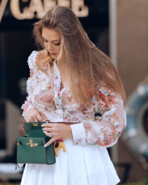 Yoly Desmis Instagram - 𝑩𝒆𝒂𝒖𝒕𝒚 𝒊𝒔 𝒂𝒏 𝒂𝒕𝒕𝒊𝒕𝒖𝒅𝒆 🌺
𝑳𝒆𝒕’𝒔 𝒕𝒉𝒆 𝒔𝒖𝒎𝒎𝒆𝒓 𝒃𝒆𝒈𝒊𝒏 😉
📷 𝑩𝒚 @nima__events 
-
-
-
-
-
#cannes #frenchgirl #tallgirl #legs #outfit