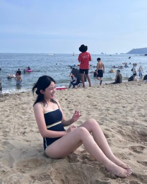 Yoo Hye-In Instagram - ☀️🏖️🏝️🏊🏻‍♀️