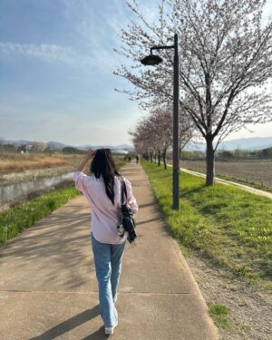 Yoo Hye-In Instagram - 🌸