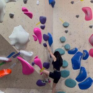 Yoo Hye-In Instagram - 첫 클라이밍🧗🏻‍♀️

#클라이밍
#볼더링