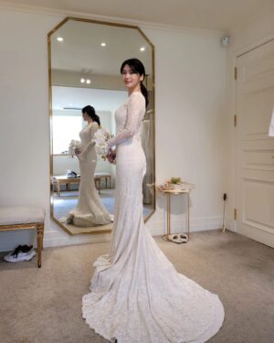 Yoo Na-gyeol Instagram - 피팅 때 입었던 레이스 드레스👰‍♂️