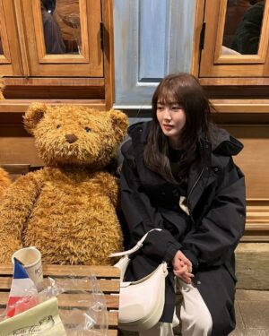 Yoo Na-gyeol Instagram - 오랜만에 서울 나들이...!😶