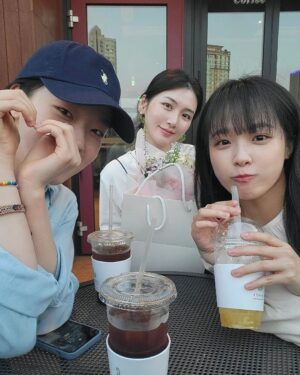 Yoo Na-gyeol Instagram - 고마워❤