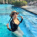 Yoo In-young Instagram - _ . . 🤿🥥