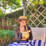 Yoo In-young Instagram - _ . . 🤿🥥
