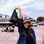 Yoo In-young Instagram - _ . . 뭐 샀게..?