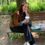 Yoo In-young Instagram - _ . . 행복은 소소한 것에서☘️ . #저게뭐라고발에놓고찍어보겠다고😮‍💨