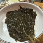 Yoon Se-a Instagram - #북한산 #백운대 와아…북한산 진짜 와아….!! 등산스틱 없인…우와아아…북한산…🤣 **첫 스틱 사용, 두번 미끄러짐의 교훈! 스틱고리를 팔목에 끼워두면 넘어질 때, 팔을 묶어두는 꼴! 미끄러질 때 바닥을 짚을 수 없어 크게 다칠 수 있습니다. 등산스틱은 어두운 색으로 구입하세요. 예쁜 라벤더 색상으로 벌써 🐝들이 모여듭니다. 하하하.😅 산길에 흘려져 있던 쓰레기를 집어드는 훌륭한 청년 승범군과 함께…세시간 반 남짓 산행 후 #백곰집 #수육 으로 피로를 풀어내며 오늘 하루도 잘 살았습니다. #행복하세아🍀 #산이좋다