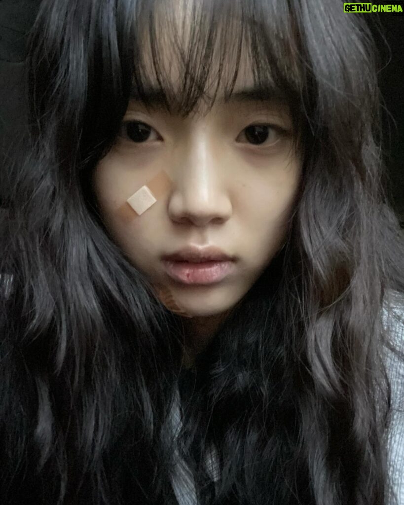 Yoon Seo-ah Instagram - 채영지 #종말의바보 #netflix