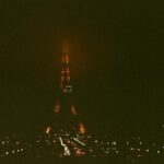 Yoon Seo-ah Instagram - 언젠가 미드나잇 인 파리를 보고 마음속에 품었던 파리에 대한 환상과 낭만을 기대에 저버리는 것 하나 없이 충족시켜줬던 첫 파리 여행 어쩌면 최악의 조건이라 여겨질 우중충한 하늘과 내리는 비는 더더욱 파리를 사랑하게끔 만들었다 빗물이 닿는 모든 풍경은 수채화로 변했고 나도 물감이 되어 수줍게 물들여졌다