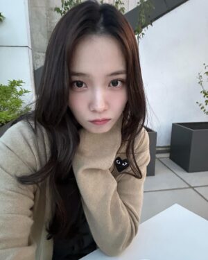 Yoon So-hee Thumbnail - 8K Likes - Top Liked Instagram Posts and Photos