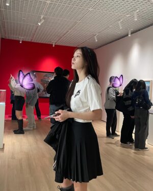 Yoon So-hee Thumbnail - 8.7K Likes - Top Liked Instagram Posts and Photos