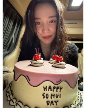 Yoon So-hee Thumbnail - 14.1K Likes - Top Liked Instagram Posts and Photos