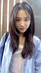 Yoon So-hee Instagram - Haircut @makeitnoh ♡ #커트 ♡