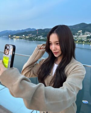Yoon So-hee Thumbnail - 8K Likes - Top Liked Instagram Posts and Photos
