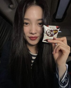 Yoon So-hee Thumbnail - 14.1K Likes - Top Liked Instagram Posts and Photos