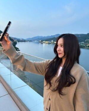 Yoon So-hee Thumbnail - 8K Likes - Top Liked Instagram Posts and Photos