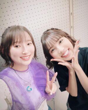 Yoshino Nanjo Instagram - 【ナガノアニエラフェスタ2023】
2023/09/17
@駒場公園
⁡
・・・
⁡
ありがとうございました〜！
野外フェス〜！
暑かったね〜楽しかった！
⁡
みんなのキラキラでニコニコな笑顔が超良かったよ〜〜
わたしまでみんなと一緒に見てる気分になった（？）
⁡
⁡
⁡
待ち時間は幹葉ちゃんが何度か楽屋に遊びにきてくれたよ〜！
廊下をスリッパでパタパタ歩いてくる小動物みたいな足音が聞こえてきて、面白かった(笑)
あ、小動物きたな？って気付いてました(笑)
⁡
⁡
angelaのお2人ともお話できて楽しかった〜！
廊下での立ち話、いつまででも出来そうだった‥(笑)
自分のスタンバイ前だったからあっという間だったけど、またゆっくりお話できますように‥✨
⁡
⁡
ご挨拶きてくださった方もありがとうございました🫣💗
メイク前で顔がなにもなくてすみませんでした🤣😭
⁡
⁡
⁡
⁡
あとは、信州そば食べたり〜
写真撮ってないけど（すぐ食べた）山賊焼きもカレーも食べました。
うまーー
⁡
そしてなんと、10周年のお祝いにとアニエラ運営さんがケーキをプレゼントしてくださいました！！！
えー！嬉しすぎるーー！！！
とっても美味しかったです！ありがとうございますっっ😋✨
⁡
⁡
⁡
⁡
遊びに来てくれたみんな陽に当たって疲れてると思うからケアしてゆっくりしてね〜〜〜
⁡
わたしは風呂入ったものの髪乾かすのめんどくさいマンでタオル巻いたままグダってます😉
⁡
🍎セットリスト🍎
サヨナラの惑星
EVOLUTiON：
ジャーニーズ・トランク
瓦礫に咲く花
新世界
黄昏のスタアライト
⁡
衣装もヘアメイクも素敵でした〜👼
⁡似たような写真しかなくてすまん‥

・・・
⁡