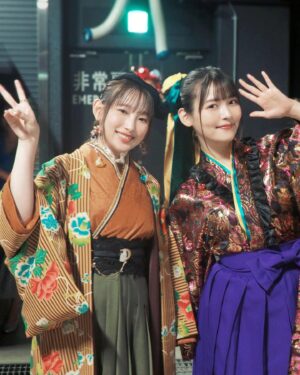 Yoshino Nanjo Instagram - 【ANIMAX MUSIX 2023】
横浜アリーナ
2023/11/18
⁡
・・・
ANIMAX MUSIX 今年も参戦させていただきましたー！
⁡
セトリ
閃 -Sen-
瓦礫に咲く花
グリザイアメドレー
⁡
コラボ
檄!帝国華撃団 (サクラ大戦)
上坂すみれちゃんと！
和装合わせ！楽しかったなー！
⁡
⁡
4年ぶりの声出し解禁ANIMAX MUSIXでしたね！
そして6時間を超える大ボリュームな公演！
⁡
ずーっと声援を送り続けてくれて、盛り上がってたみんなの体力がすごい🤣
⁡
⁡
今回はいつメンのバンドメンバーではなく
ANIMAXバンドの皆さんとご一緒でした！
⁡
とんでもない曲数のアレンジや演奏、ほんとにお疲れ様でしたっっ！！
ありがとうございます！
⁡
⁡
そしてLiyuuちゃんともお写真！
⁡
⁡
今回も立ち話ばかりで写真‥ほぼ撮ってませんでしたね‥
⁡
⁡
他にも写真あるのでまた載せます！
⁡
・・・
⁡
ヘアメイク 北川恵さん（クララシステム）
衣装 前田千佳子さん
着物、猫アクセサリー
@furifufurifu
着物帽子
@baraironoboushi_official
ソロ、コラボ着用アクセサリー
@abiste_official