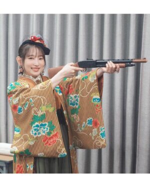 Yoshino Nanjo Instagram - 【ANIMAX MUSIX 2023】その3
横浜アリーナ
2023/11/18
⁡
・・・
⁡
今回は祭りがテーマということで、楽屋周りにたくさんアクティビティが用意されてました！
⁡
わたしは的屋とヨーヨー釣りをしましたよ！
⁡
ゲーム好きとしてはちゃんとエイム合わせなければ‥としっかり一等（たぶん一等）当ててきました！
⁡
あの駄菓子屋さんとかでよく見る、フルーツの絵が描いてある風船ガムに当てるとこのヨコアリくんぬいぐるみがもらえるっちゅールールでした！
⁡
まあでも普段はエイムいらないキャラしかやらんので、これを機にエイムキャラもやっていきたいです！うそです！むり！
⁡
⁡
ヨーヨー釣りは、2回やらせてくれました！笑
とれて良かったです！
⁡
欲しい色より、とりやすそうなもの狙っていくあたり、変なとこで負けず嫌いだなと我ながら思いました！
⁡
⁡
そして準備中のお写真も‥。
今回の写真たちは、NBC上田さんが撮ってくれましたよ〜！オフショット良き〜！
⁡
⁡
・・・
⁡
ヘアメイク 北川恵さん（クララシステム）
衣装 前田千佳子さん