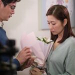 Yoyo Chen Instagram - 第二集 明芯：打離婚官司，如使七傷拳 老公的軟弱 老公的背叛 老爺的咄咄逼人、得寸進尺 和即將失去女兒的恐懼 把明芯一步一步推向懸崖邊 無助、心力交瘁 ，瘋狂迷失 即使強硬，都是硬撐……..🥹🥲 這一集 亦是我最多情緒戲的一集 失望、矛盾、感動、恐懼、憤怒、焦慮、悲傷、絕望、 迷失……. 盡力演繹明芯的痛 亦希望大家感受到明芯的痛！💔💔 ✏️我冇怪你好耐啦，做咗人哋阿媽， 先至知道做阿媽真係好難。 ✏️你唔會想像到，我可以承受幾多痛苦， 打離婚官司，係要傷咗自己，先會傷到對手。 ✏️就係因為深愛過，就算只係你口中嘅少少感覺，我都要揦到呢段愛情，體無完膚，死亡全屍。 #婚後事 #林肯x黃秉怡 #張明芯 #Emma #第二集 #打離婚官司如使七傷拳 #明芯視點 #拍到抑鬱 #雖然很痛但很喜歡 #我演繹過最難演的劇本和角色
