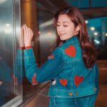 Yoyo Chen Instagram - 每個人都不容易 好好善待自己的同時 也好好善待別人♥️ # 4月你好🌹 #loveyo Outfits: @aliceandolivia_hongkong
