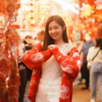 Yoyo Chen Instagram - 各位親愛的新年快樂🧧 同大家拜年啦㊗️ 龍年大吉 金龍報喜 龍鳳呈祥 氣勢如龍 欣欣向龍 生意興龍 龍馬精神 行運一條龍 恭喜恭喜㊗️🐲🍊 #loveyo #新年快樂 #大年初一
