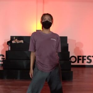 Ysa Penarejo Instagram - this piece was something i needed for myself. left feeling recharged after this class ☺️
.
.
moves: me!
song: @layaface