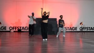 Ysa Penarejo Instagram - wanted to switch it up for this class! twas a fun one, especially with these two :o
•
•
song: @thekingdream