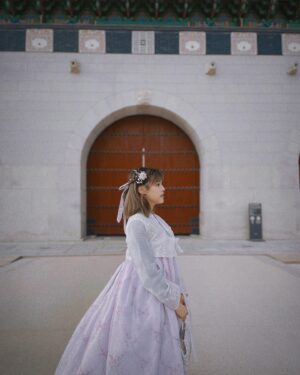 Yu-Tung Hsia Instagram - 韓服初體驗🇰🇷