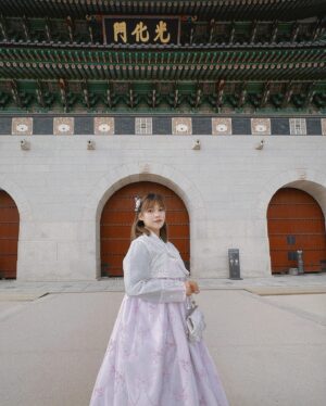 Yu-Tung Hsia Instagram - 韓服初體驗🇰🇷