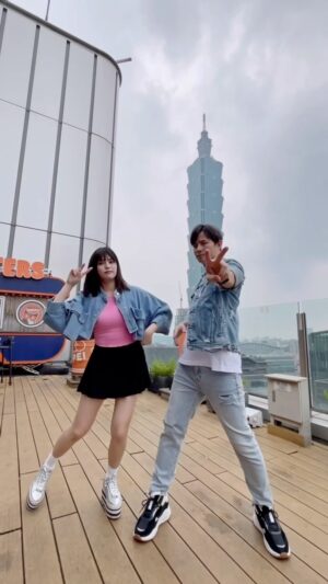 Yu-Tung Hsia Instagram - 好喜歡馬修喔～💪😀
動漫不知道要等多久….
今天童協出來拍拍拍～