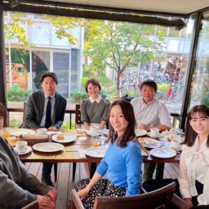 Yuka Aiuchi Instagram - チーム朝☀️（豊島さんは夜へ行ってしまいましたが）でランチをしました🍽️

いつも話題が尽きません☺️🎵

#八木ひとみ
#片渕茜
#中原みなみ
#矢内雄一郎
#豊島晋作
#モーニングサテライト
#モーサテ 
#日経モーニングプラスFT
#モープラ