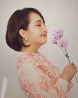 Yuka Aiuchi Instagram - 🌸テレビ東京🌸
🌸女性アナウンサーカレンダー2023🌸

🌸11月26日発売予定🌸
テレ東本舗。HPから、ご予約できます。

おそらく私は、今回が最後のカレンダー参加になります☺️🌸✨✨（気がつけば最年長でして😂）
ぜひたくさんの方々にお手にとっていただけますと幸いです。

#テレビ東京女性アナウンサーカレンダー2023