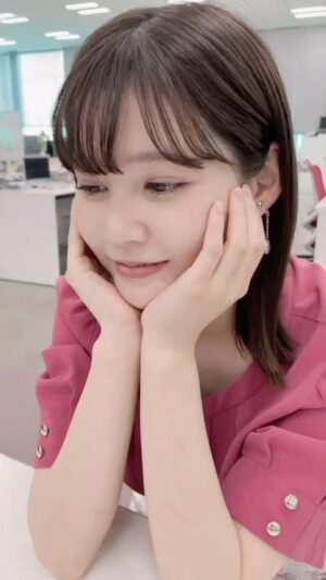 Yuka Aiuchi Instagram - 今日は担当曜日は異なりますが、
中原アナが助っ人でモーサテに来てくれました。
可愛い過ぎて呼吸が乱れました。
私の変な声が聞こえますがご了承ください🙇‍♀️

#モーサテ 
#モーニングサテライト
#中原みなみ