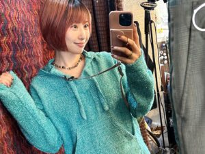 Yuka Masuda Instagram - ＊

岡田康太くんのYouTubeチャンネル“岡田とデート”で岡ちゃんと下町デートしてきました😘

なんと噂では8本分！笑笑
一日中、カメラを忘れるくらい素丸出しで遊びまくりました😂

休憩中も岡ちゃんがずっとおしゃべりしてくれて、ずーっとたのしかったです🌱

只今2本目まで更新中。
是非是非“岡田とデート”みてね❤️

・
・
・
#手相濃い #線が濃い #チンパンジー並み #岡田康太 #岡田とデート #岡田を追え #都電荒川線 #早稲田