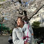 Yuka Ogura Instagram - 東京は桜が満開🌸 #東京桜 #櫻花 #イタグレ @iggy_lili