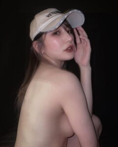 Yuki Kamifuku Most Liked Photos and Posts