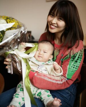 Yuki Mihara Instagram - 🌼💐🌷👶🏠🌿💐🌼🌱
チューリップとミモザの季節♡