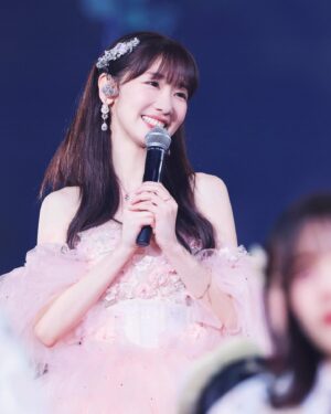 Yuki Kashiwagi Instagram - ♡➸➸➸♡

ファンの皆さんが撮ってくださった
ドレスの写真☺️👗💐