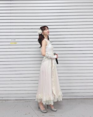 Yuki Kashiwagi Instagram - ⋆⸜ ⚘ ⸝⋆
今日のライブで17年ぶりに
「禁じられた2人」の衣装を着ました！！！😳✨✨

当時、劇場で着ていた衣装そのまんま！！
懐かしすぎました、、🥲🫶🏻