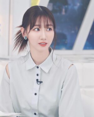 Yuki Kashiwagi Instagram - ᝰ✍︎

先日ABEMA Primeに出演したときに
ファンの方が撮ってくださった写真☺️📸

この髪型最近のお気に入り🌸