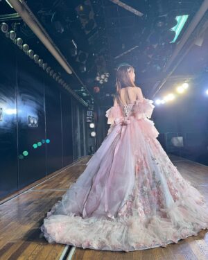 Yuki Kashiwagi Instagram - ༝༚┈❁┈༚༝

昨日4/30をもってAKB48を卒業しました💐

小学生のときにアイドルを好きになって、
中学生でアイドルになって、AKB48に入って、、
本当に幸せな17年間でした😌✨

生まれ変わってもアイドルになりたいし、
絶対にAKB48に入りたいと思えるくらい、
最高なAKB人生でした。

今日からはAKBの肩書きをおろして、、
新しい人生をはじめる気持ちで
日々を楽しみたいと思います🕊️🍀

改めて約17年間！
本当に本当にありがとうございました☺️

#AKB48