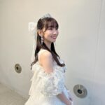 Yuki Kashiwagi Instagram - 🤍 ⸝꙳ 卒業コンサートのOP衣装🦢🫧 お姫様みたいな衣装、、🥲🤍 リボンにティアラまで用意してくれました！！ わたしはオサレカンパニーさんが作ってくださる AKB48の衣装が世界で1番大好き！！！！！！