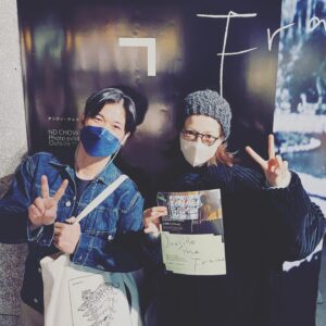 Yuki Sakurai Instagram - 皆様こんばんは。

先日、私の写真集を撮影して下さったカメラマンのアンディさんが東京タワーで写真展を開催していると聞き、るんるんしてふらっと観に行ってきました。

そしたら、ふらっと寄ったらしいアンディさんと入り口でばったり。

こういうの、素敵です。

そして言うまでもなく写真展も素敵でした。

アンディさん、また撮って欲しいなあ

そしてそして今日この後は真犯人フラグ。

残り3話となり、物語がぐいー
んと加速します。

残りの撮影も、全力で朋子ります。

そんな中、スタッフさんの目を盗んで至上の時に侵入。朋子は通報されますね

あと、押し入れ、いつまでも秘密にしててごめんなさい

という事で、最近の桜井は。でしたー

　　　　　　　　　　　　　　　　　　　　桜井